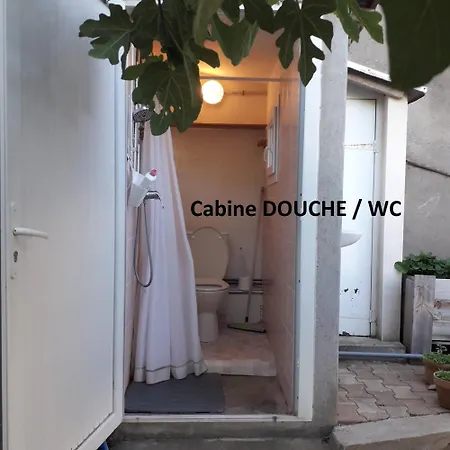 خيمة فخمة Deux Tentes Confortables Dans Un Joli Jardin Idealement Situe *